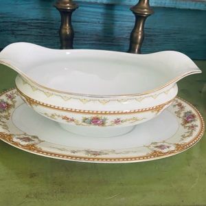 Noritake Allure China Gravy Boat w/ Attached Underplate japan 586 holidays